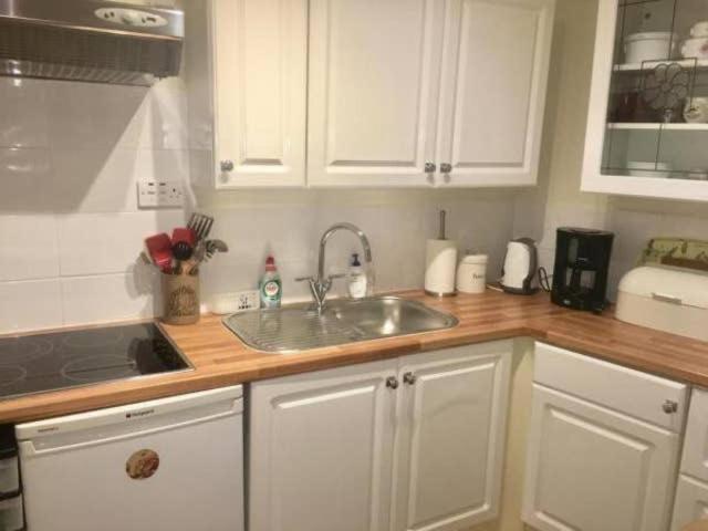 ארוצ'אר Twostones Self Catering Cottage מראה חיצוני תמונה
